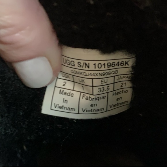 UGG Kids Classic II Weather Short Black Size 2 - Picture 10 of 12